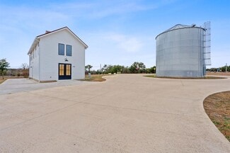 Driftwood, TX Loft/Creative Space - 1006 Frost Ave