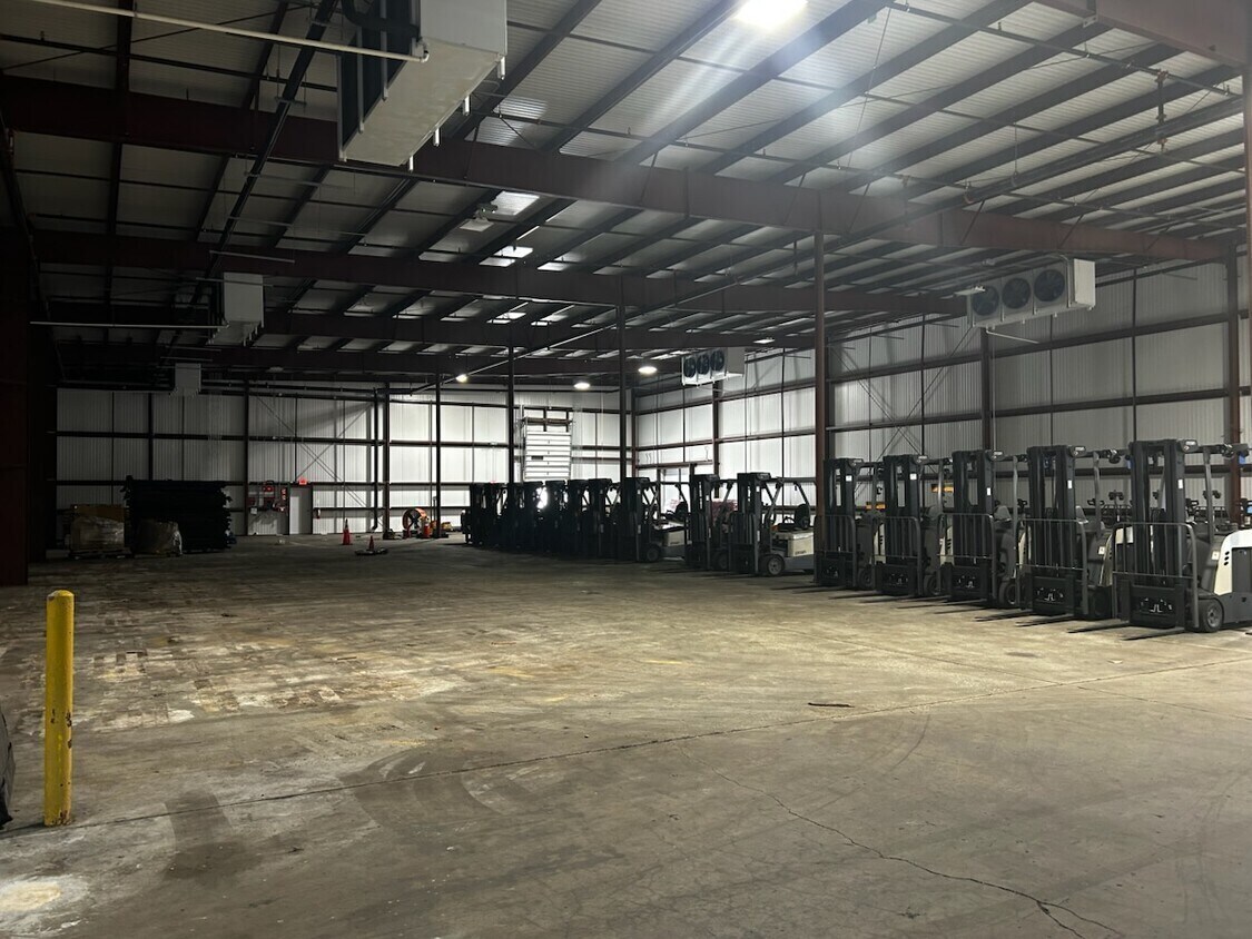 7000 Waverly Rd, Waverly, FL for Rent