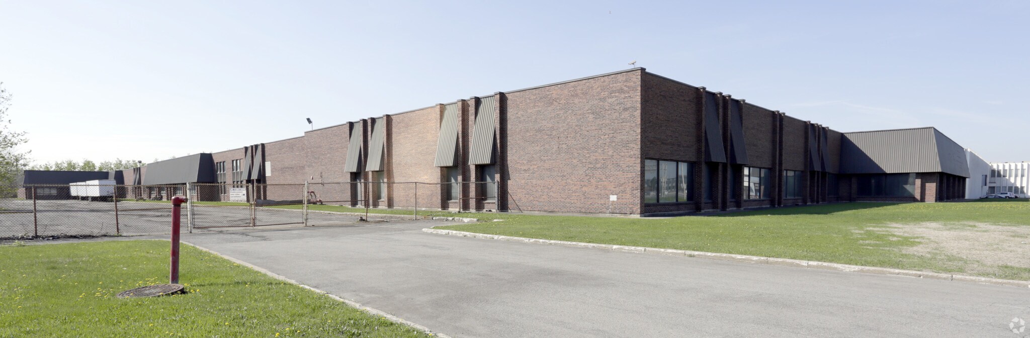 14801550 Transcanadienne Rte Dorval, QC H9P 1H7 Industrial Property
