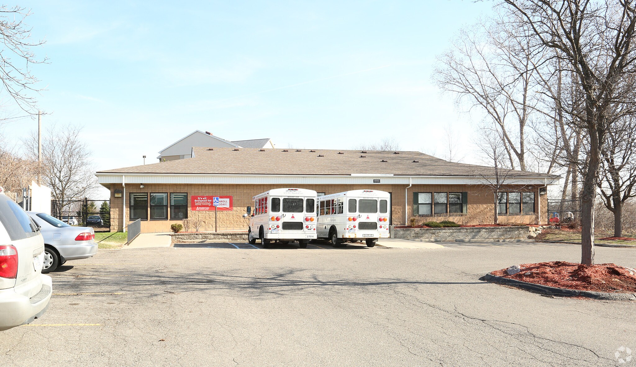 38880 W 6 Mile Rd, Livonia, MI for Rent