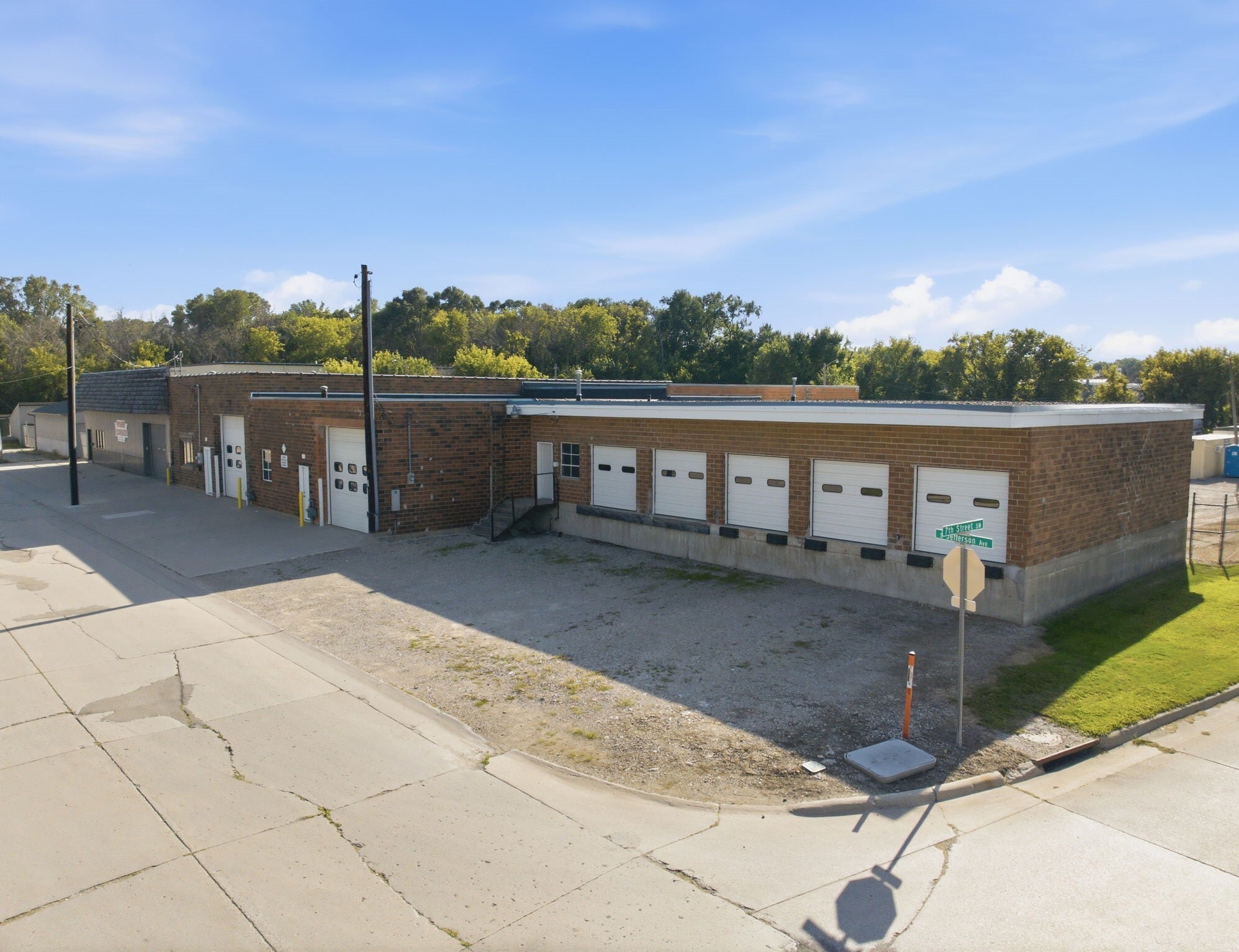 708-712 S Jefferson Ave, Mason City, IA for Sale