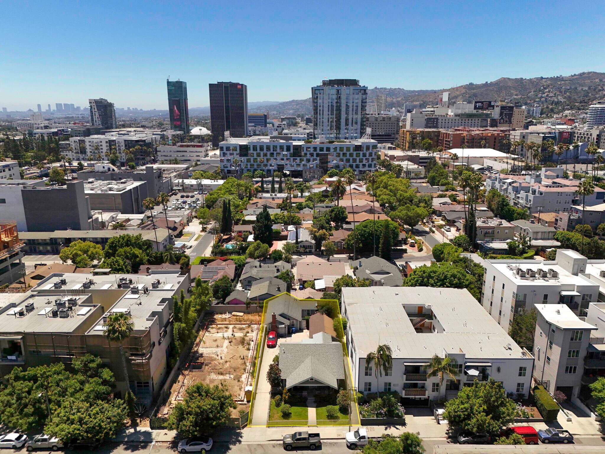 1539 Gordon St, Los Angeles, CA for Sale