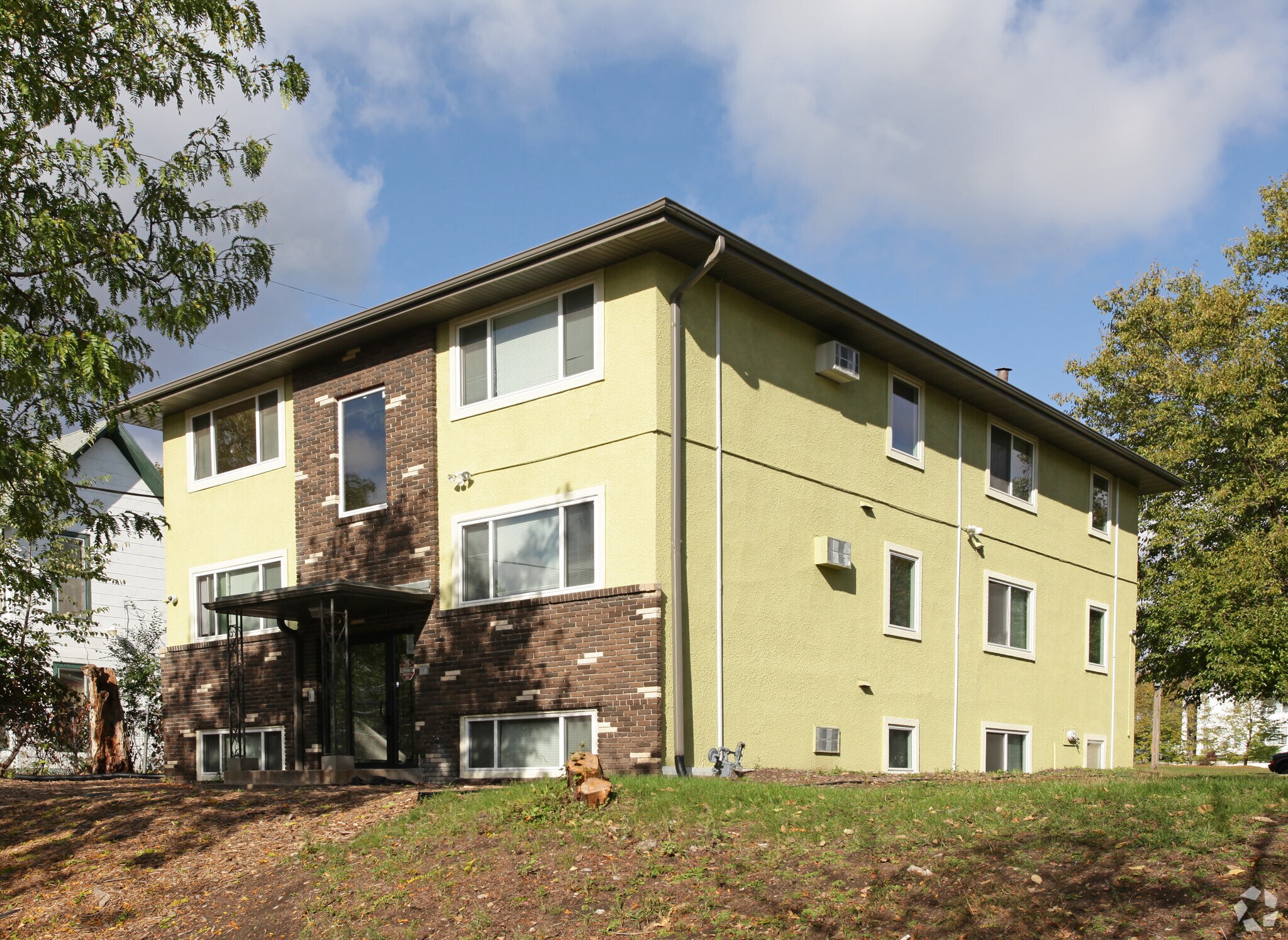 620 23rd Ave N, Minneapolis, MN for Sale