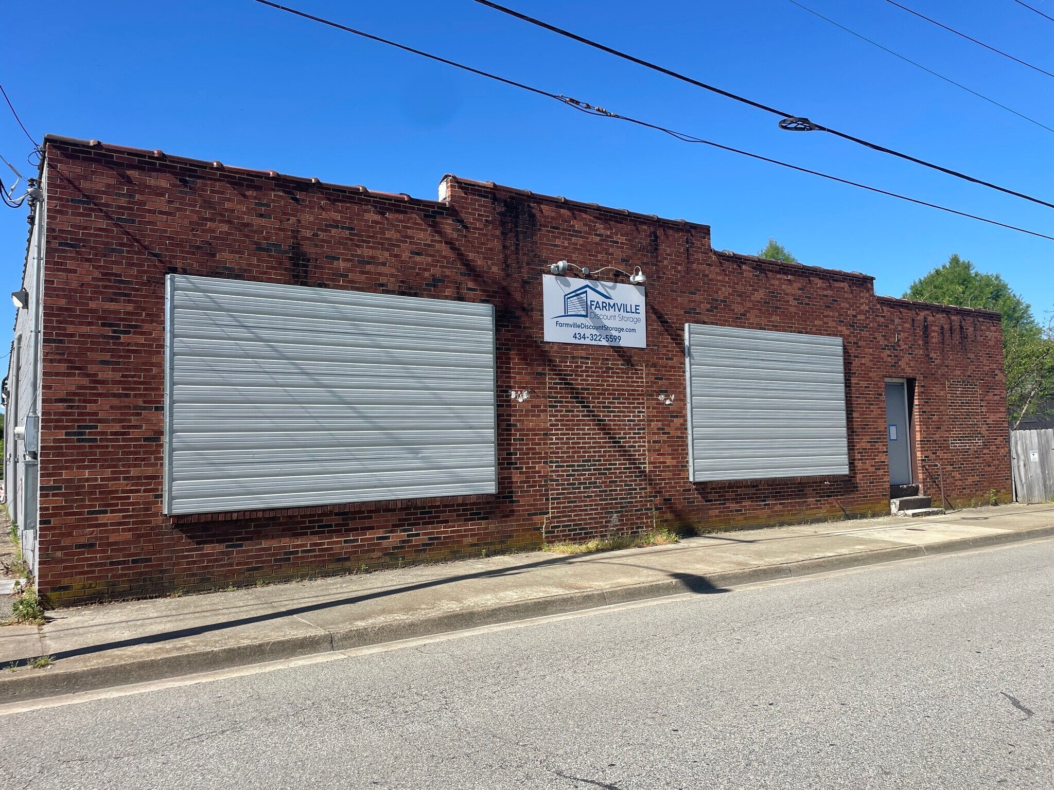 219 E 2nd St, Farmville, VA for Sale