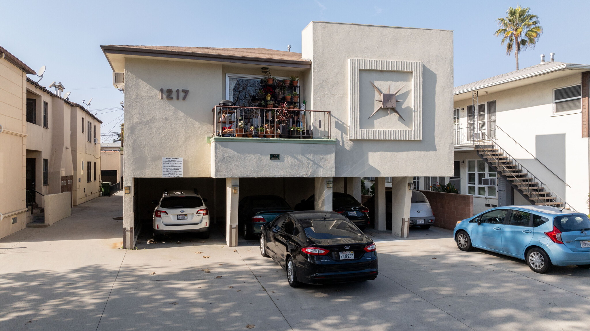 1217 S Orange Grove Ave, Los Angeles, CA for Sale