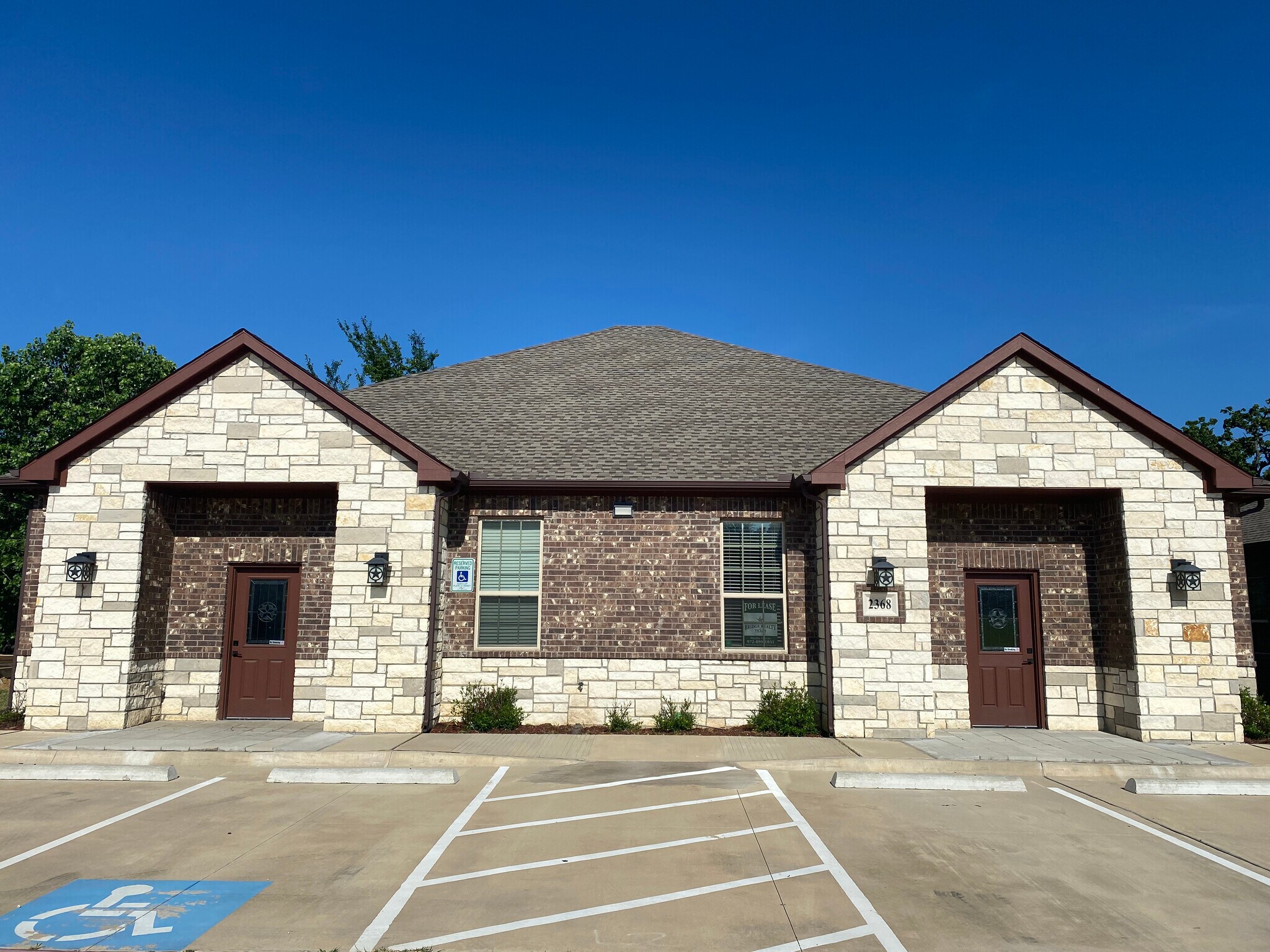 2368 S Uecker Ln, Lewisville, TX for Sale