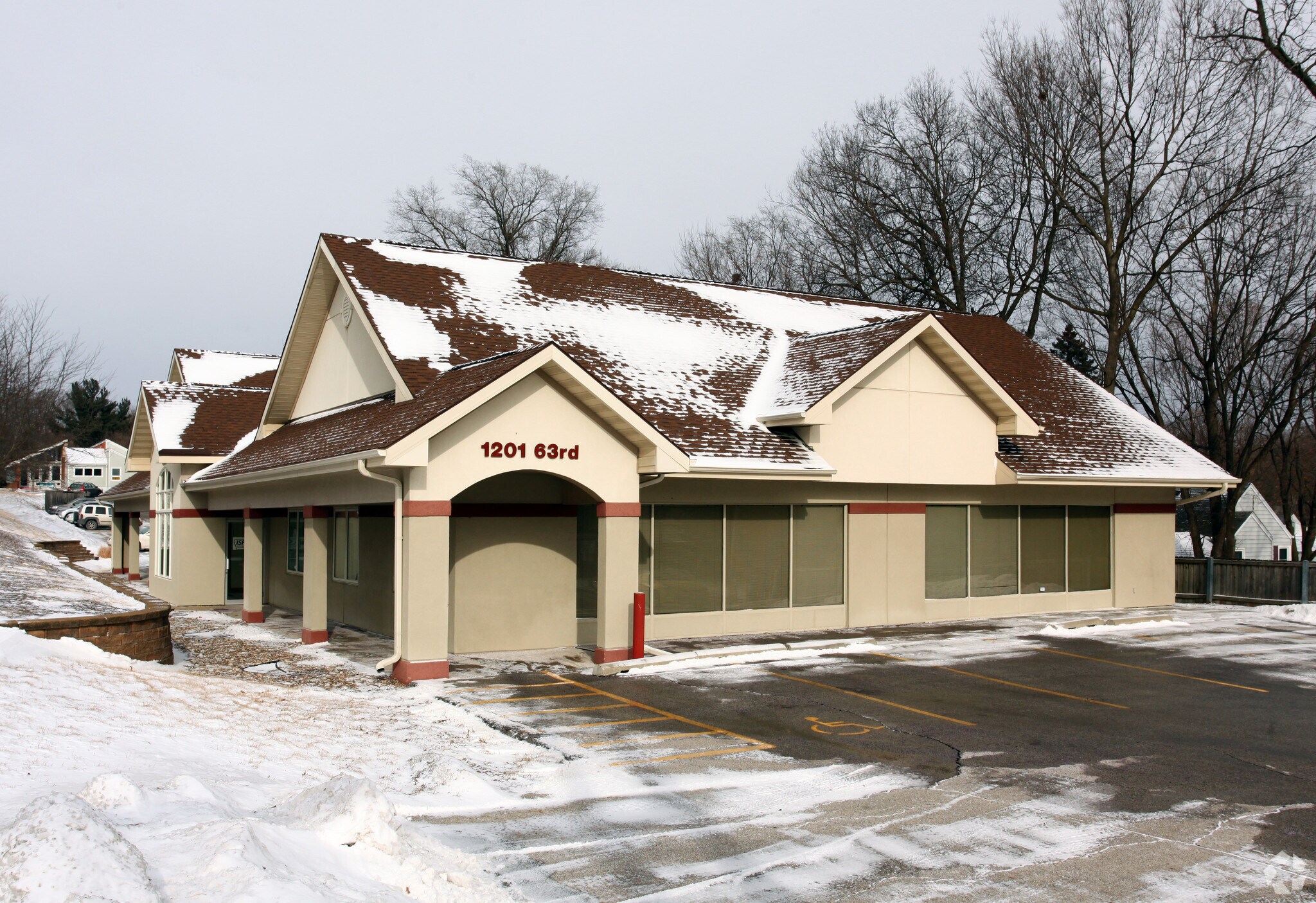 1201 63rd St Des Moines, IA 50311 Office Property for Lease on