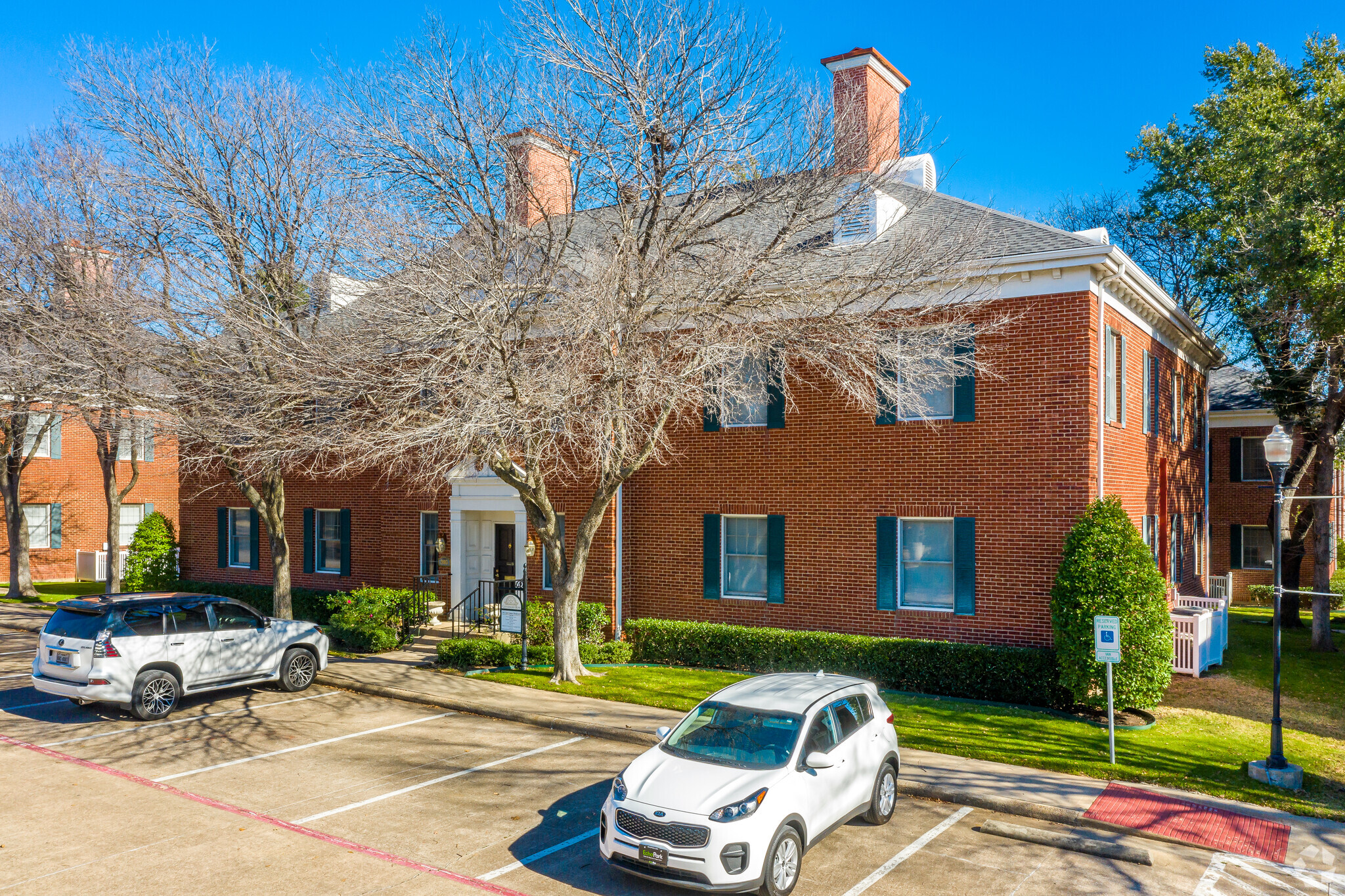 2003 E Lamar Blvd, Arlington, TX for Rent