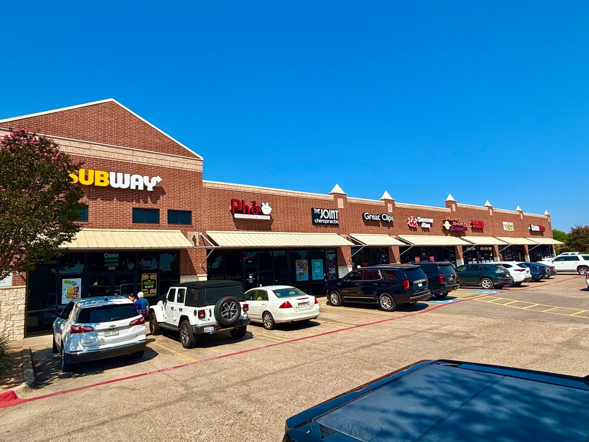 1035 N Highway 77, Waxahachie, TX for Rent