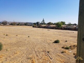 Bakersfield, CA Commercial - 828 Iris St