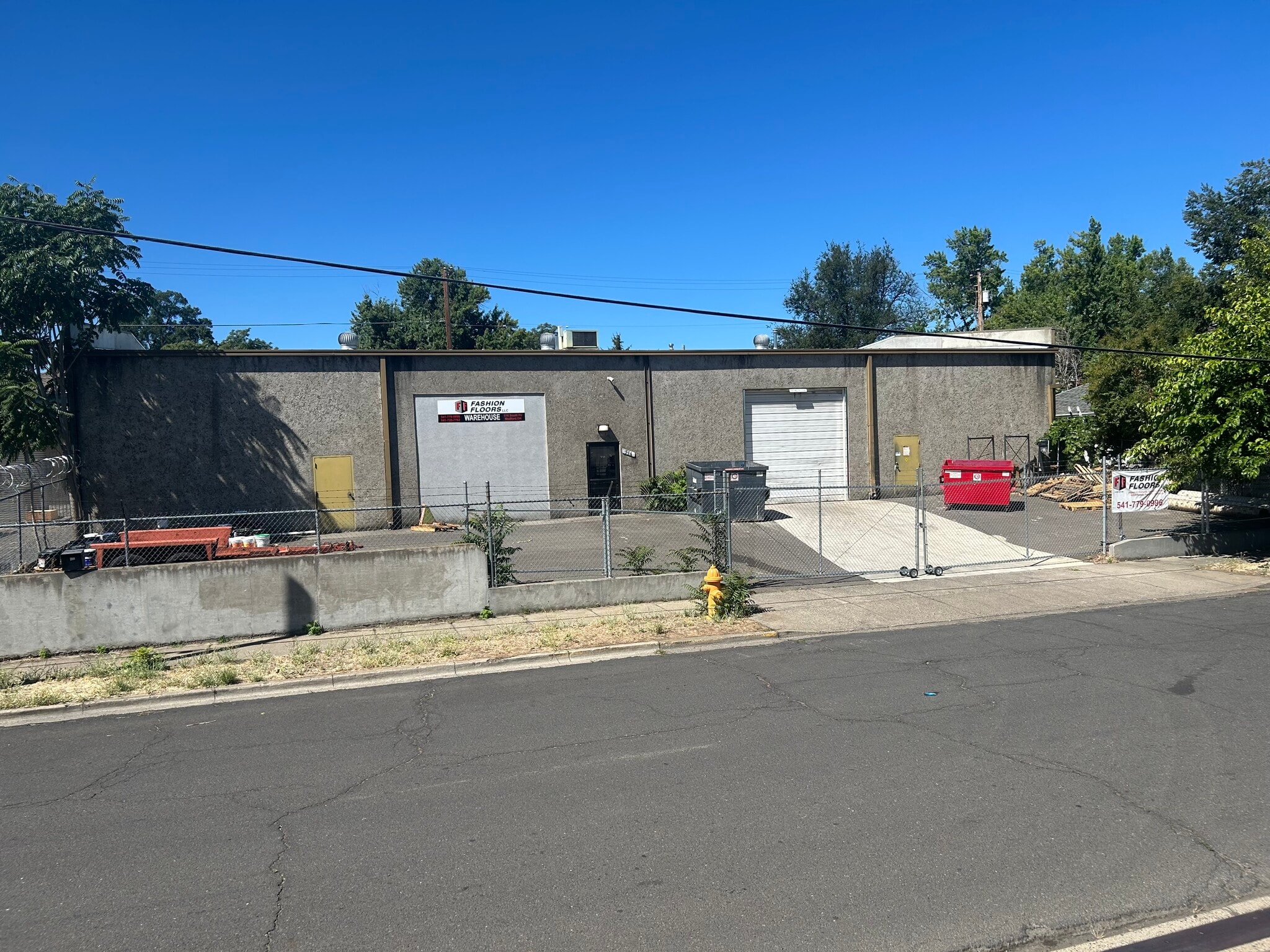 516 S Fir St, Medford, OR for Sale