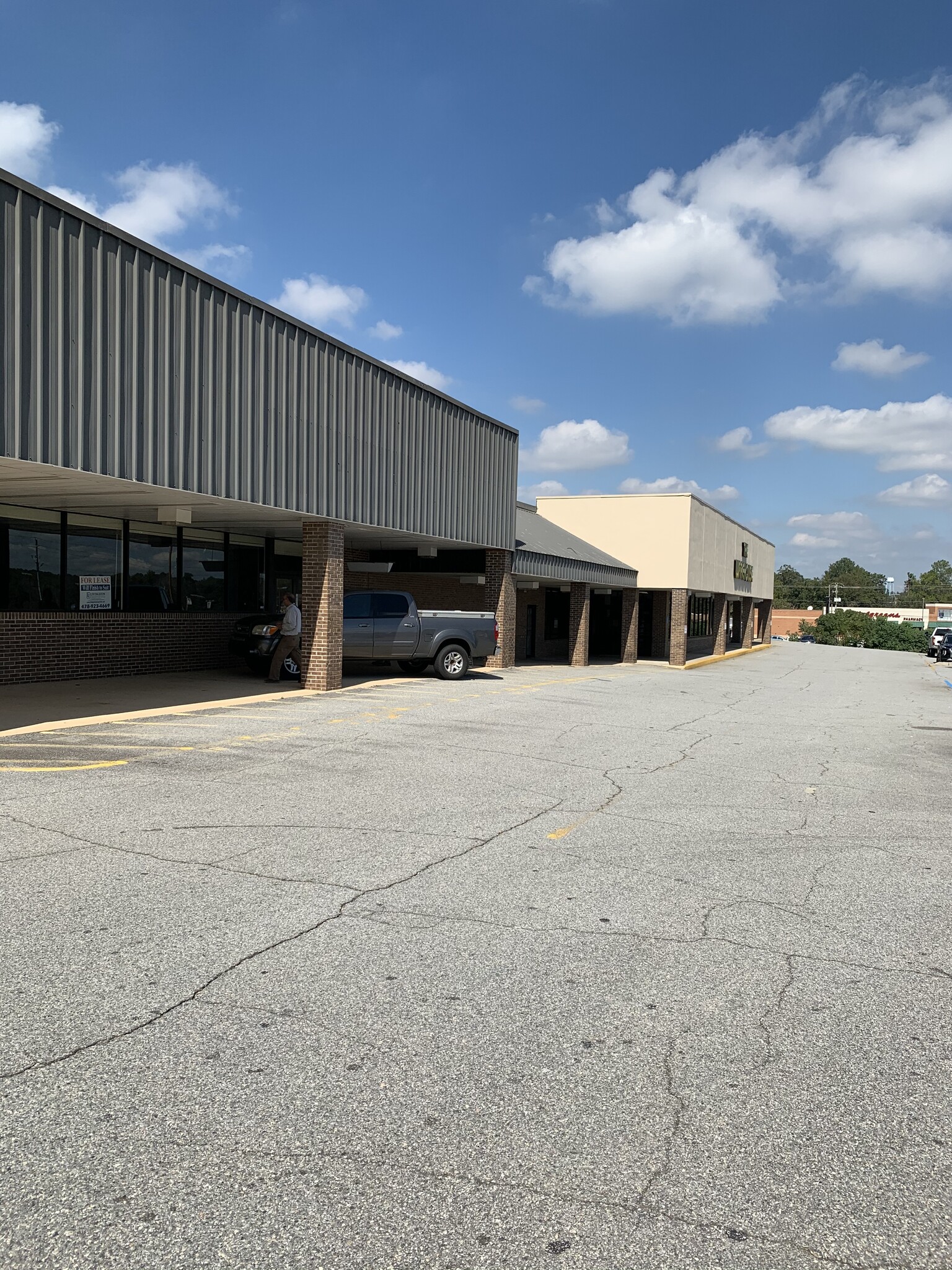 2209-2211 Moody Rd, Warner Robins, GA for Rent