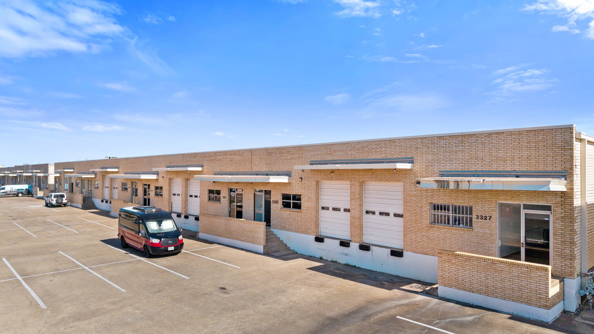 3313-3327 Garden Brook Dr, Farmers Branch, TX for Rent