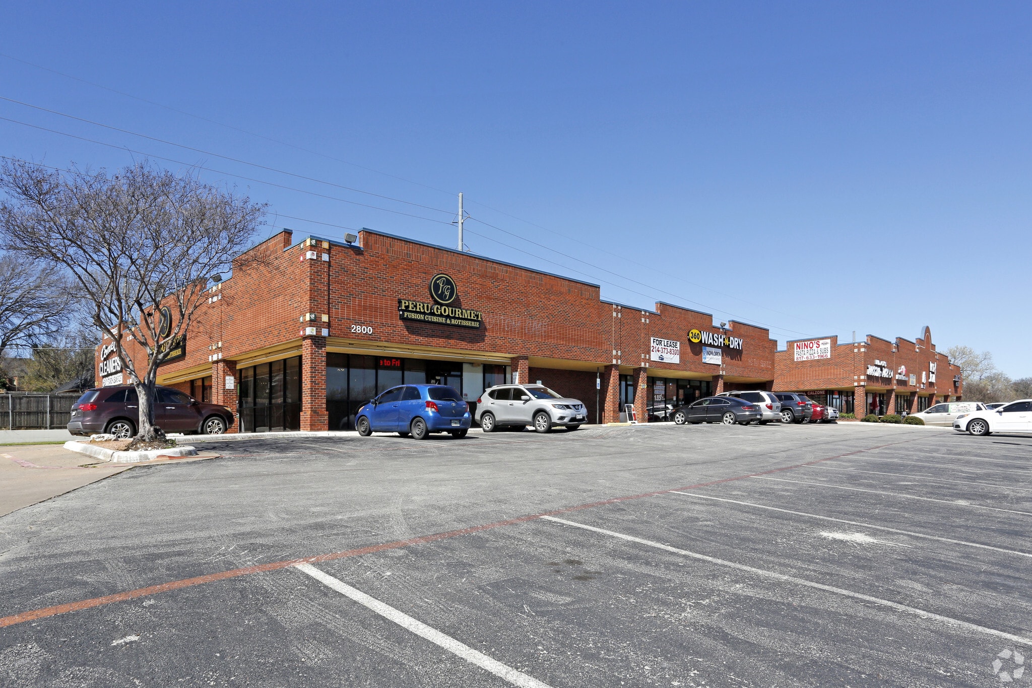 2425 Green Oaks Blvd, Arlington, TX for Sale