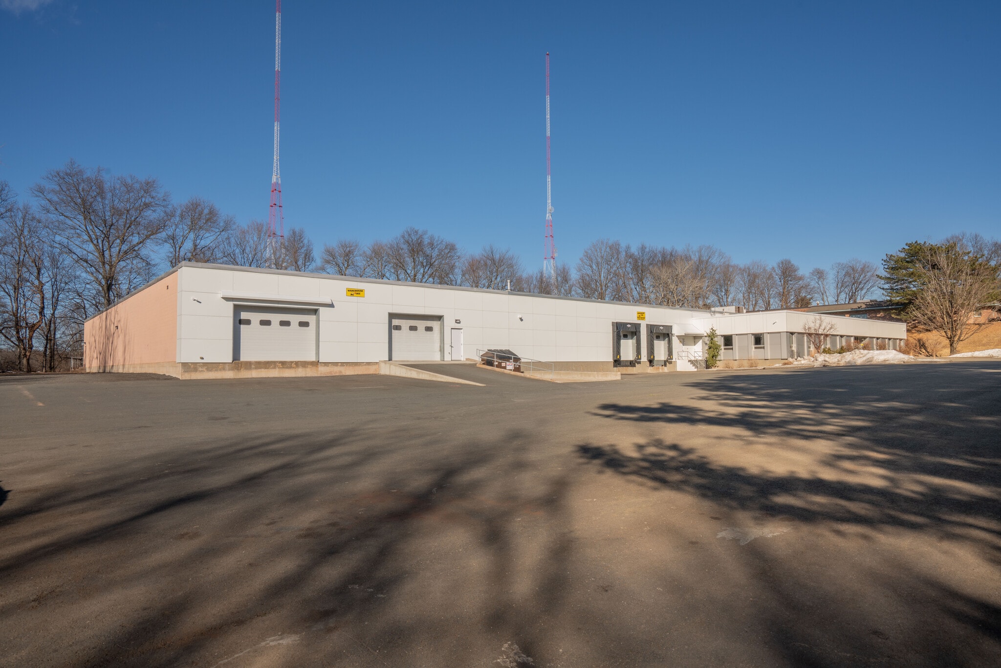 6 Britton Dr, Bloomfield, CT for Rent