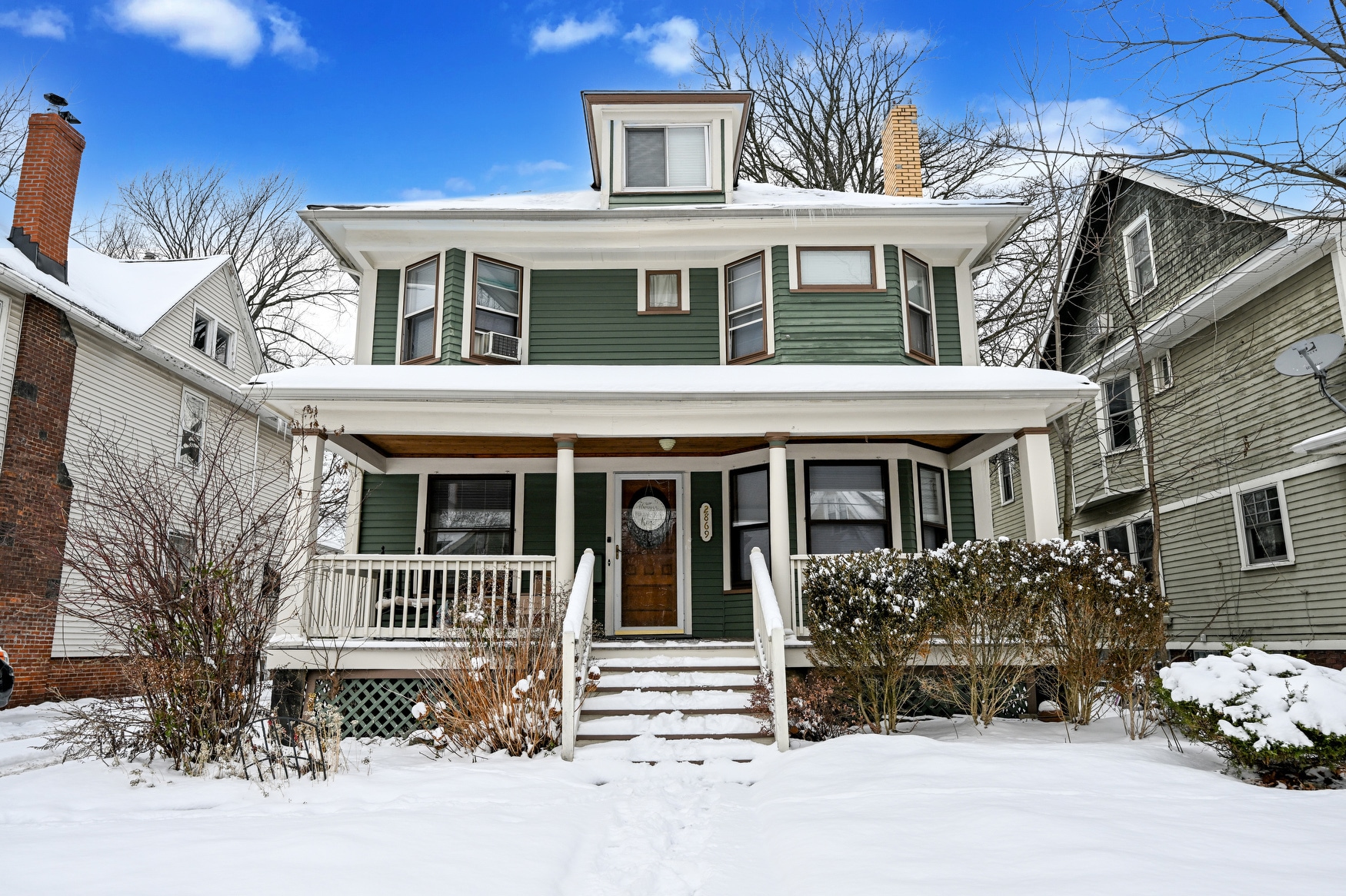 2869 Hampshire Rd, Cleveland Heights, OH for Sale