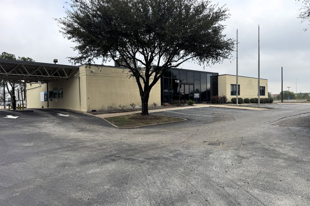 7125 Gulf Fwy, Houston, TX for Sale