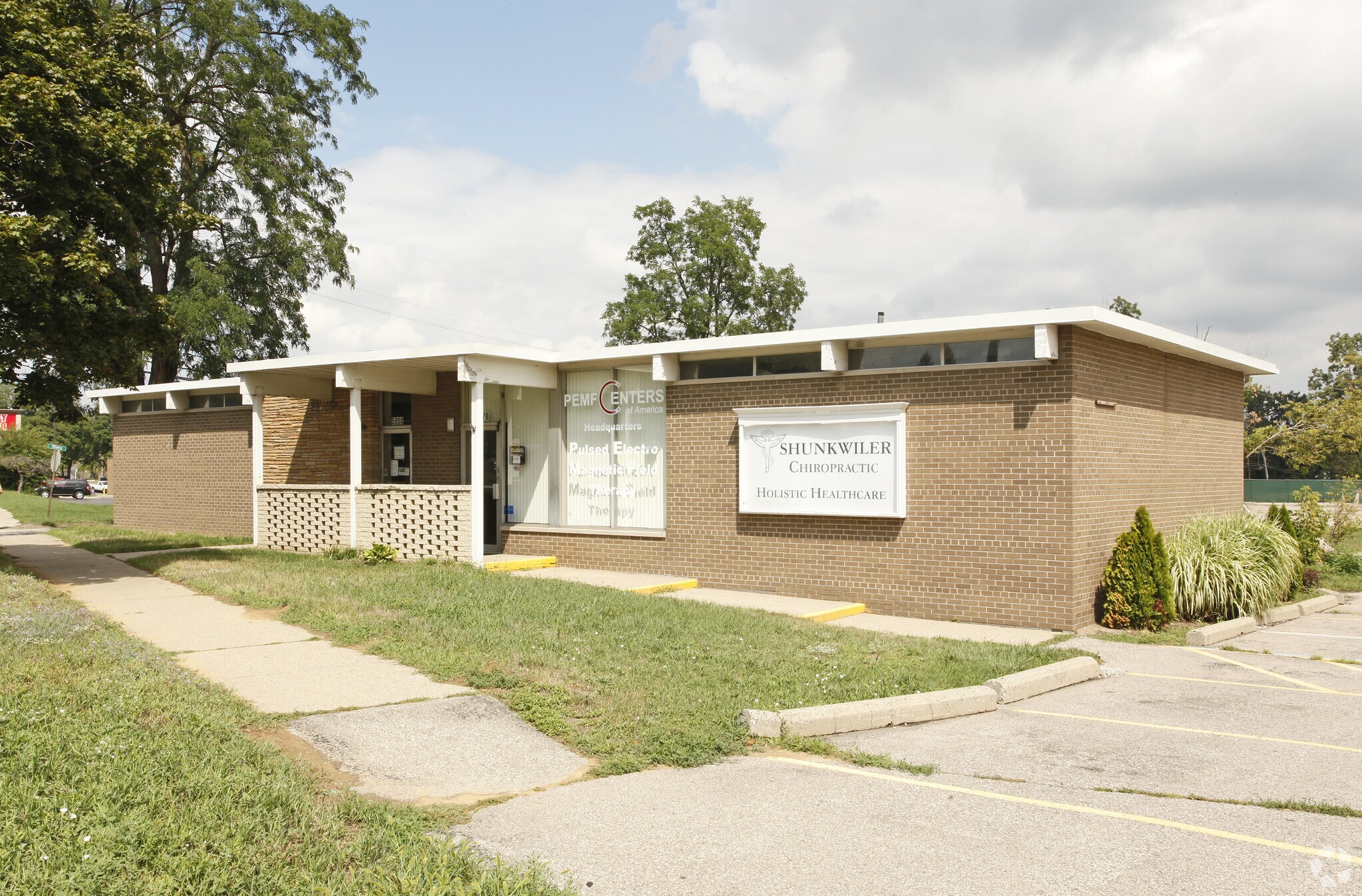 5978-5990 N Wayne Rd, Westland, MI for Sale