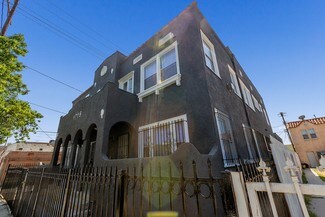 Los Angeles, CA undefined - 1716-1718 W 45th St