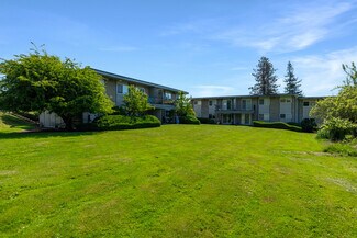 Chehalis, WA Apartments - 1933-1935 S Market Blvd
