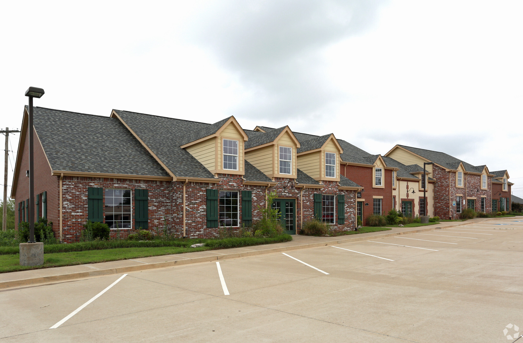 2400-2416 W Detroit St, Broken Arrow, OK for Rent