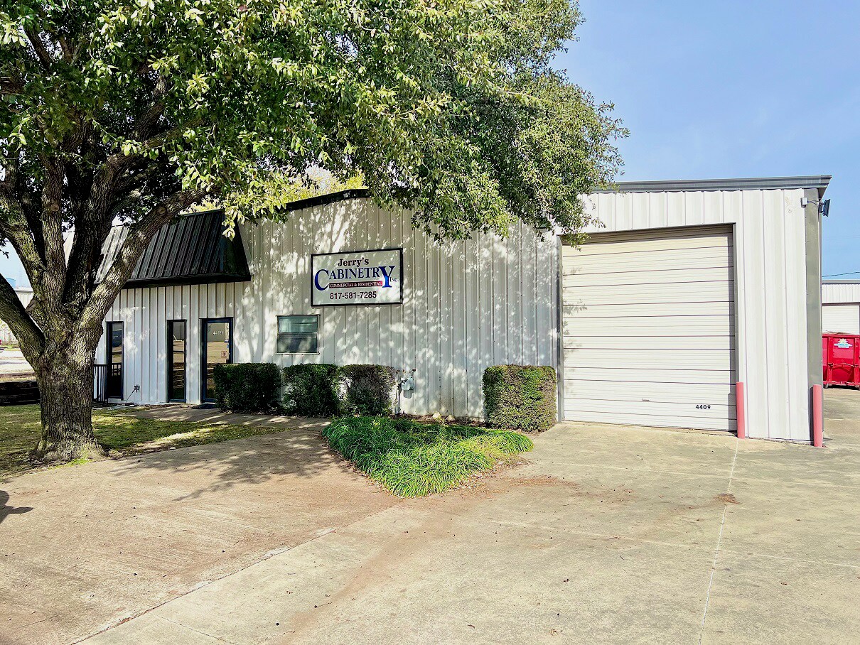4409 Garland Dr, Haltom City, TX for Rent