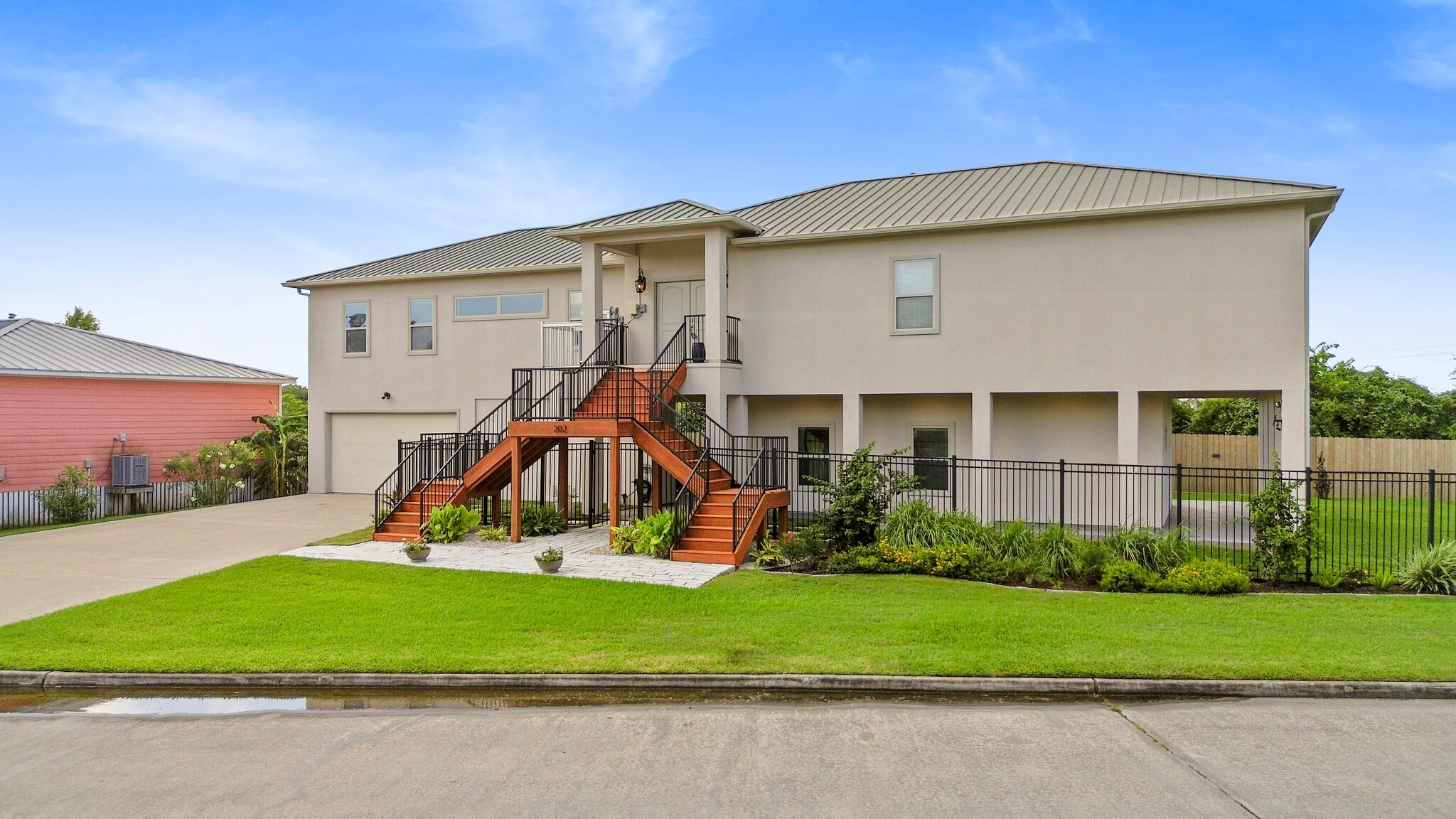 202 Debbie Ln, San Leon, TX for Sale