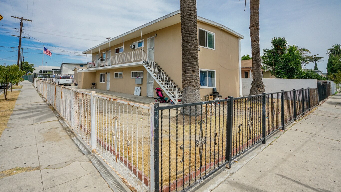 1401 E 46th St, Los Angeles, CA for Sale