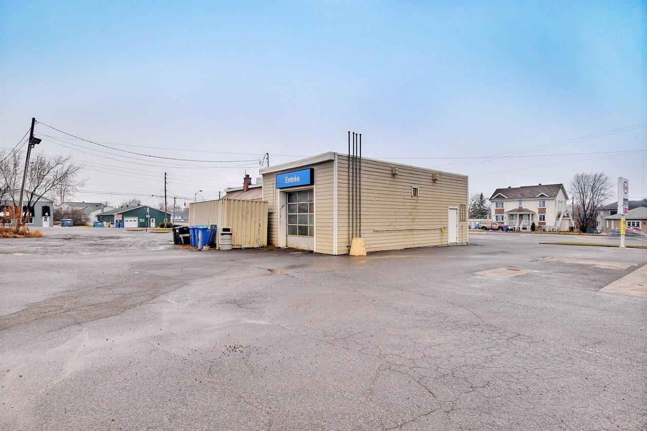 154 De Melocheville Boul Beauharnois, QC J6N 0J7 Retail Property for