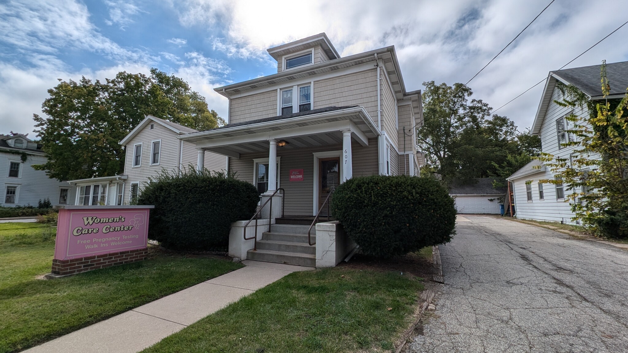 607 Lincolnway W, Mishawaka, IN for Sale