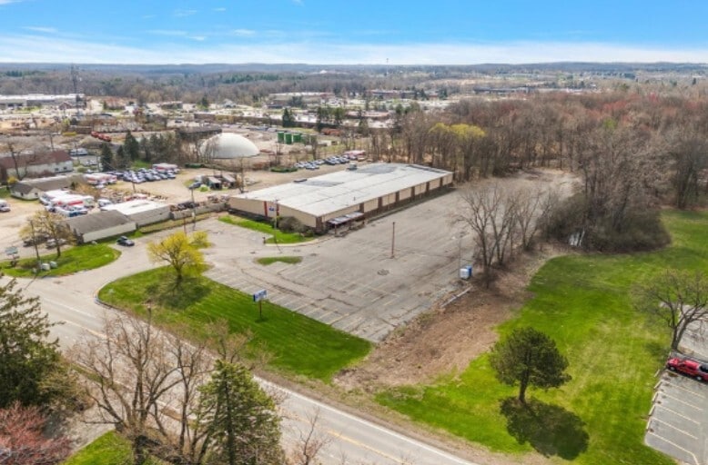 257 W Clarkston Rd, Lake Orion, MI for Sale