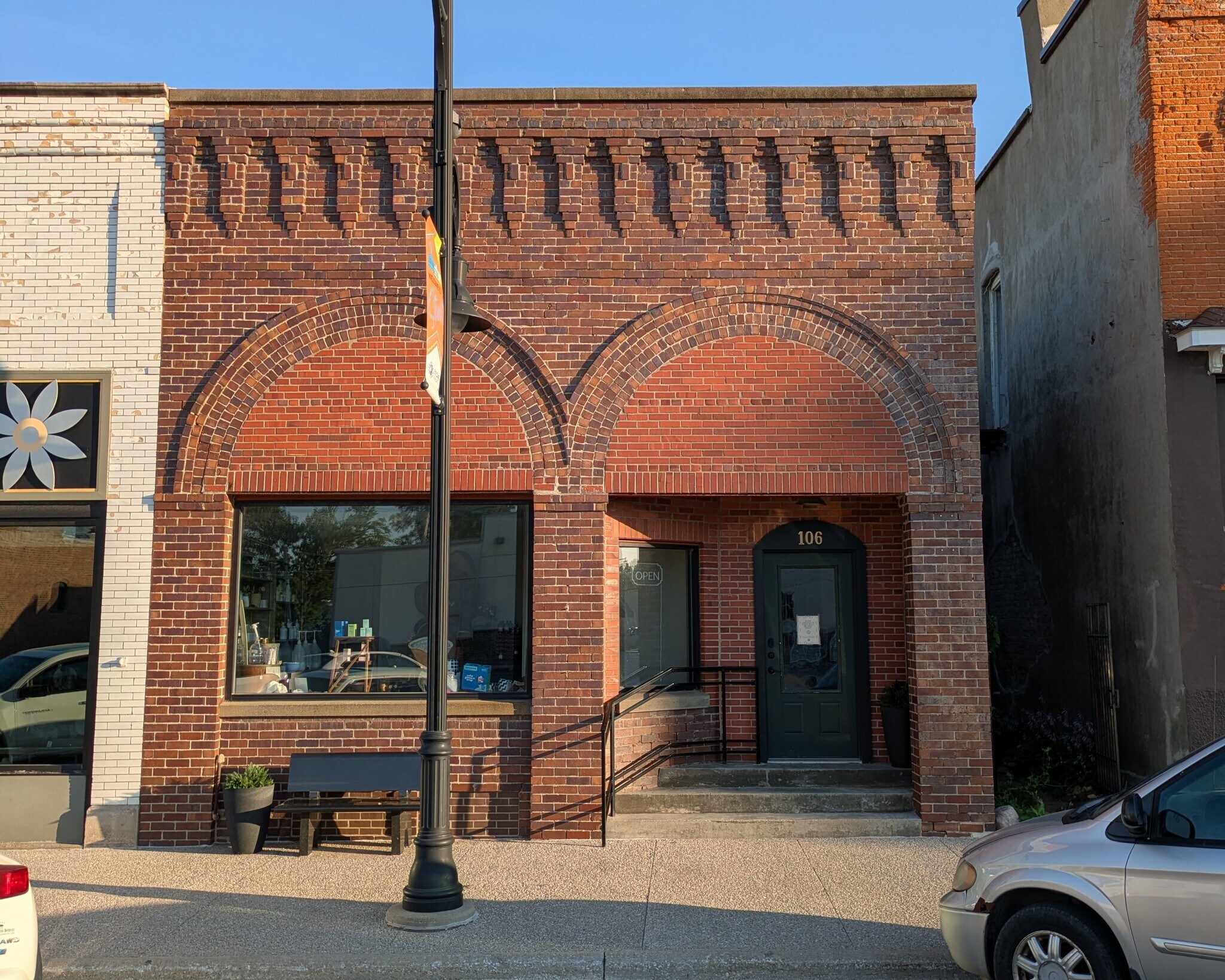 106 NE 2nd St, Stuart, IA for Sale