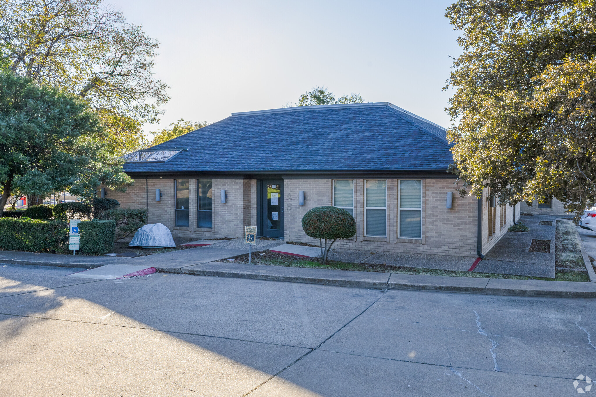 319-321 Bonnie Brae St, Denton, TX for Rent