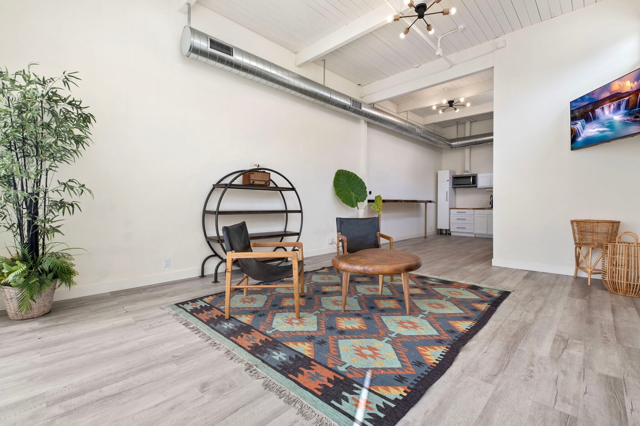 555 E 3rd St, Long Beach, CA for Sale