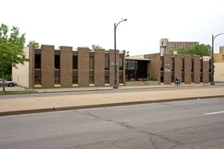 Saint Paul, MN Office/Residential - 2469 W University Ave