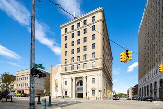 30 N Saginaw St