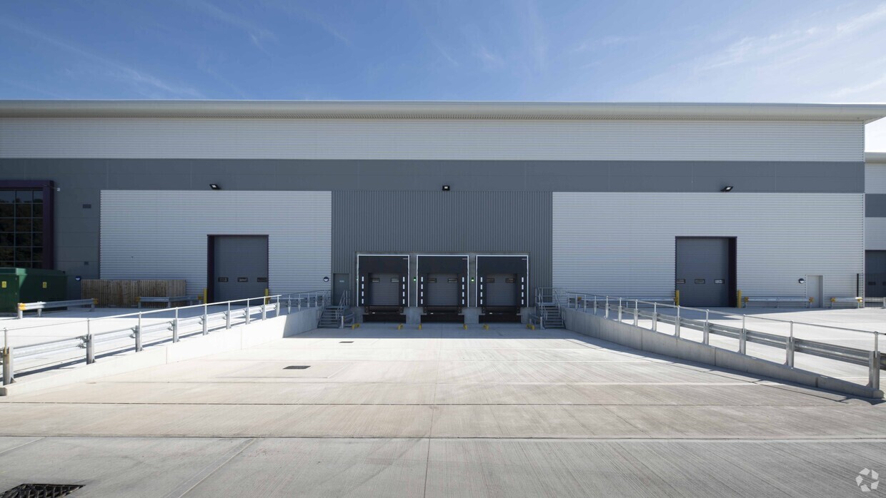 1-3 Test Ln, Southampton, HAM for Rent