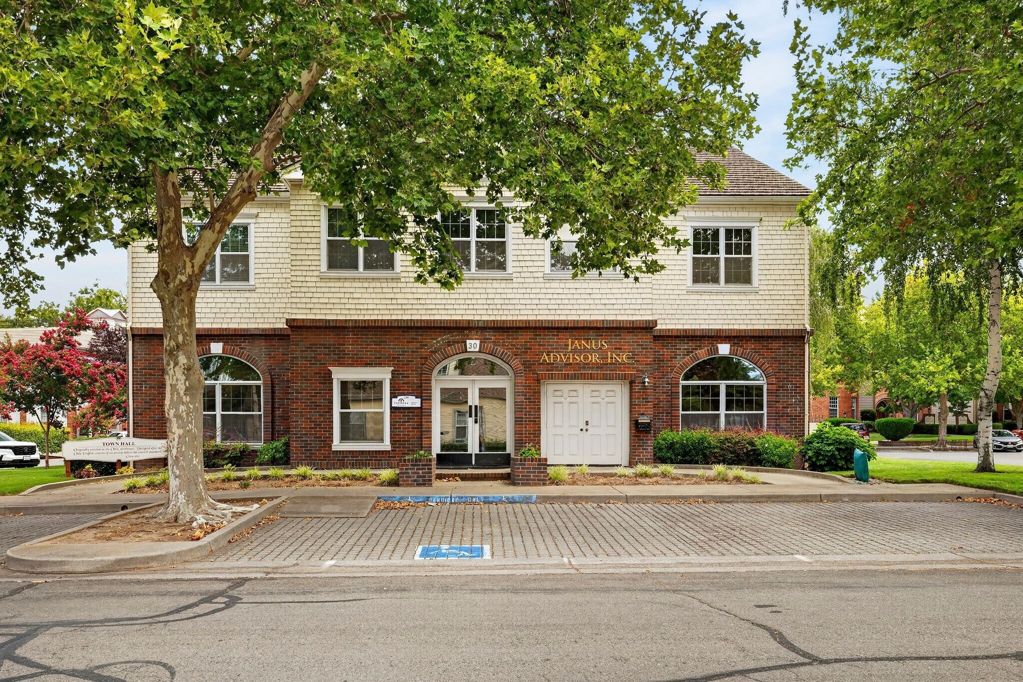 30 Constitution Dr, Chico, CA for Rent