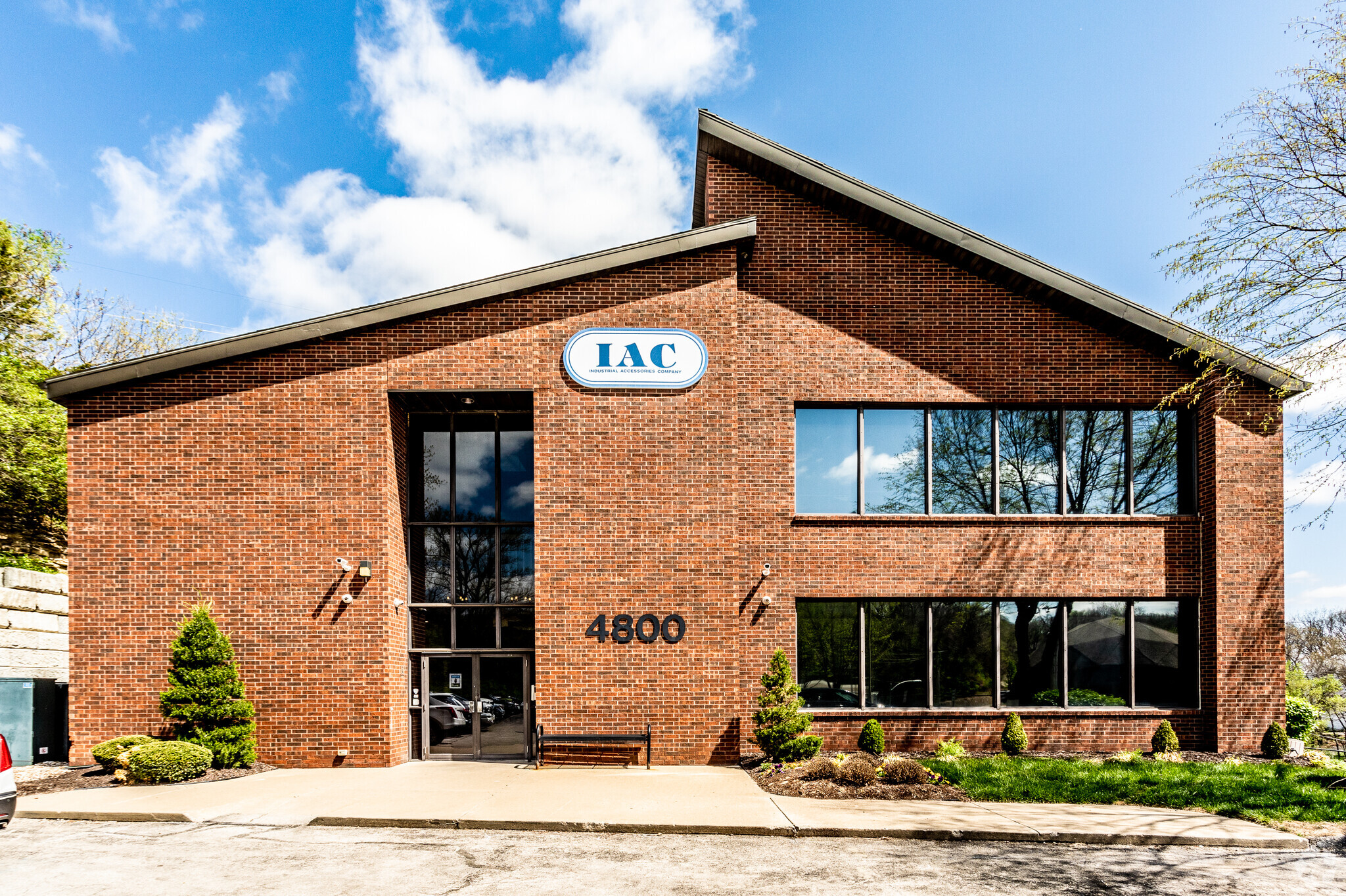 4800 Lamar Ave, Mission, KS for Sale