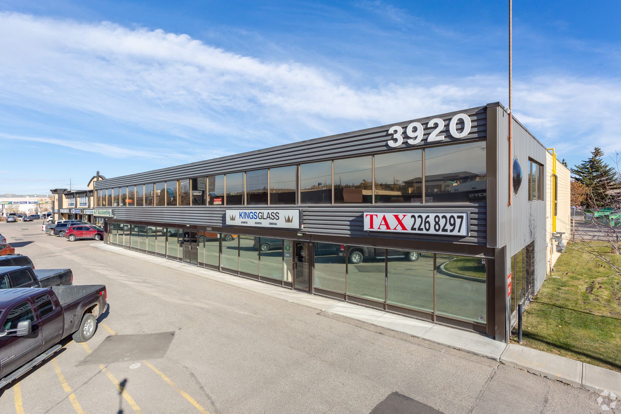 3920-3928 Edmonton Trl NE, Calgary, AB for Rent