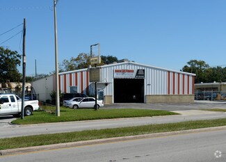 1911 N ORANGE BLOSSOM TRL  