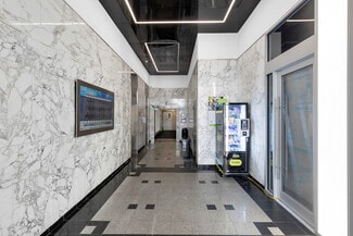 Montréal, QC Office/Medical - 5843-5847 Ch De La Côte-Des-Neiges