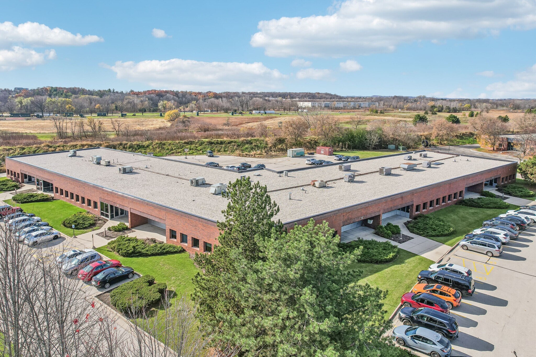 N25W23131 Paul Rd, Pewaukee, WI for Sale