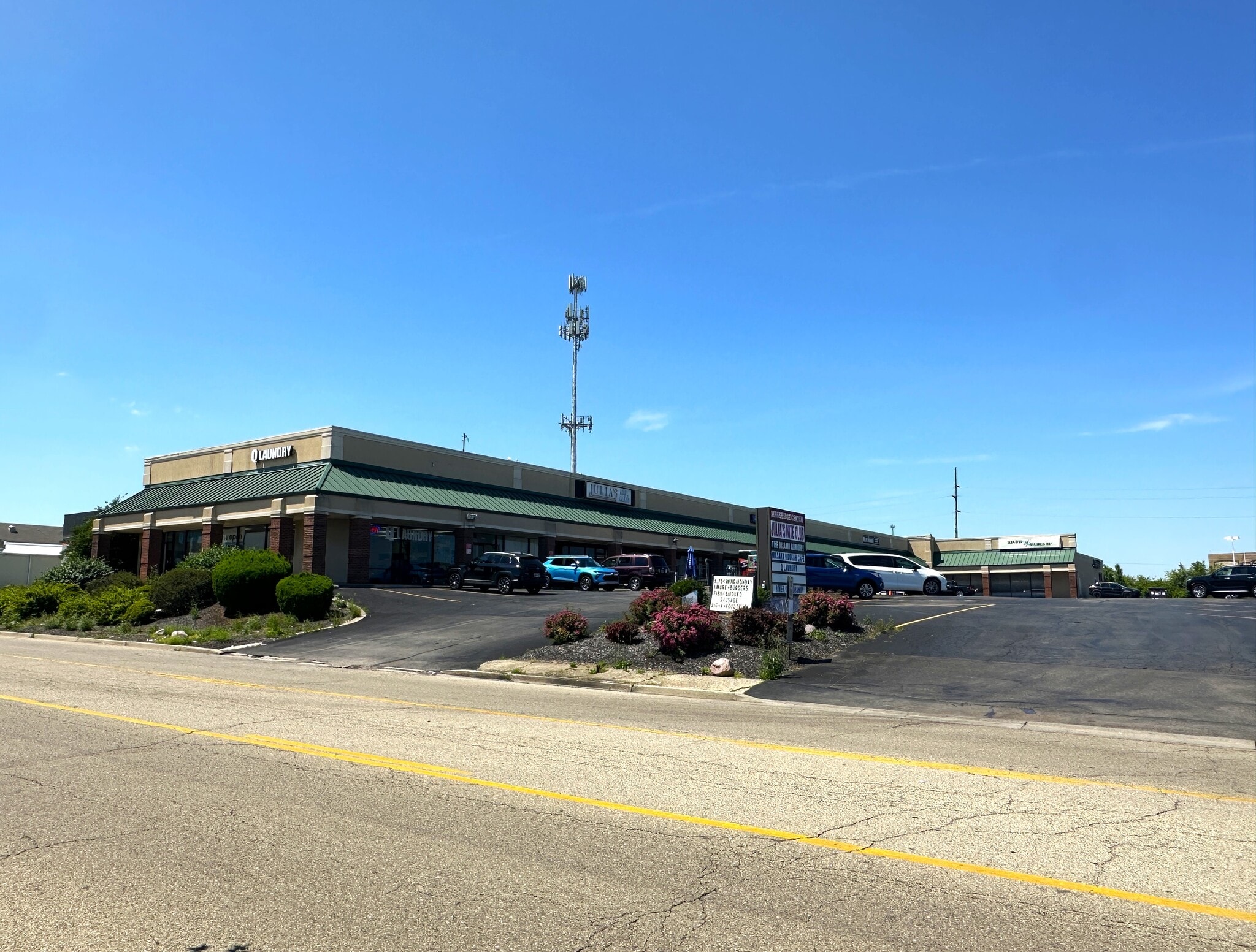 8935-8947 Kingsridge Rd, Dayton, OH for Sale