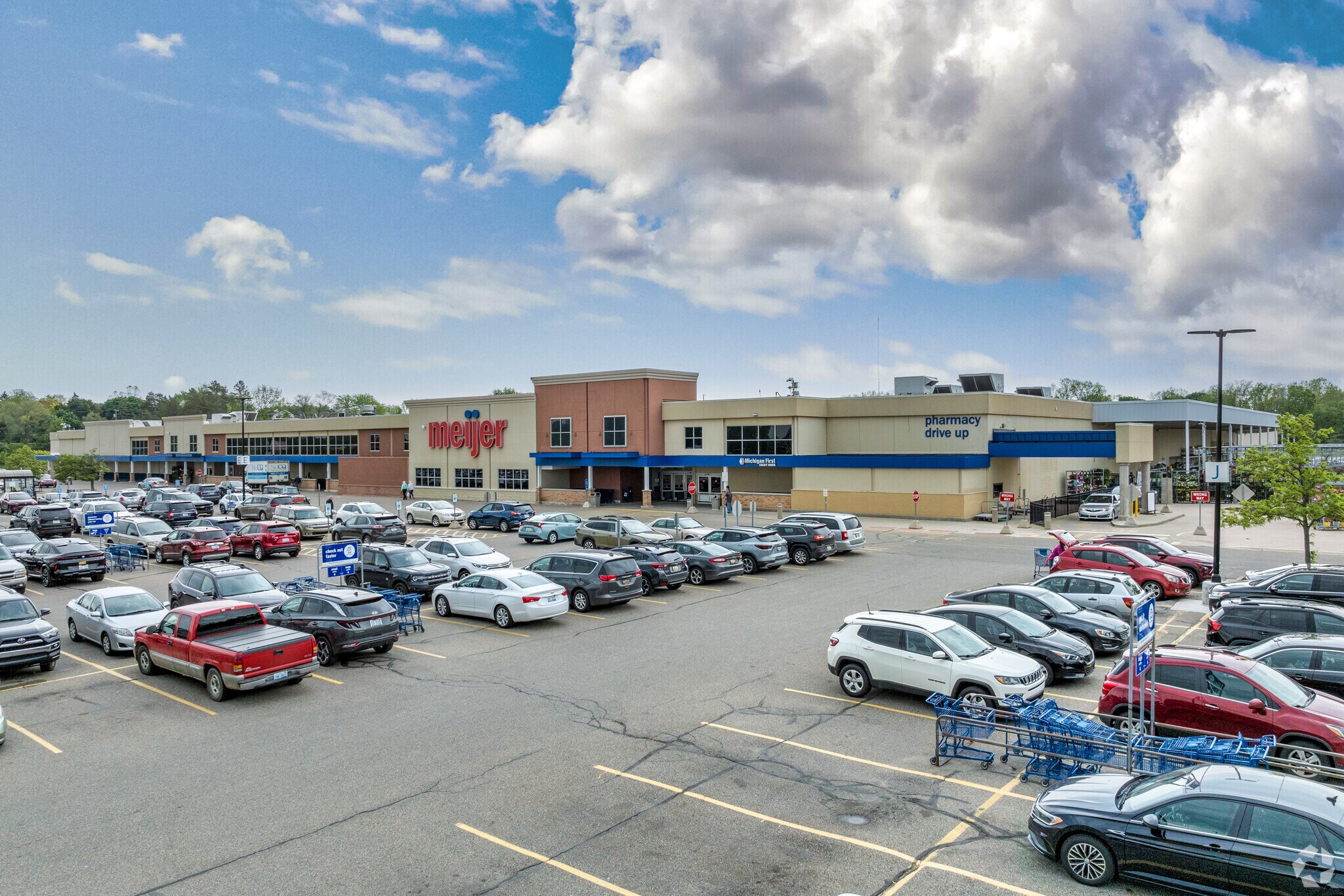 2055 W Grand River Ave, Okemos, MI for Rent