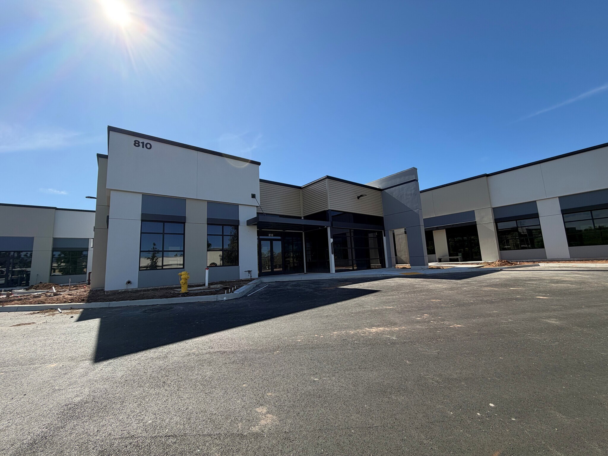 810 Patriot Dr, Moorpark, CA for Sale