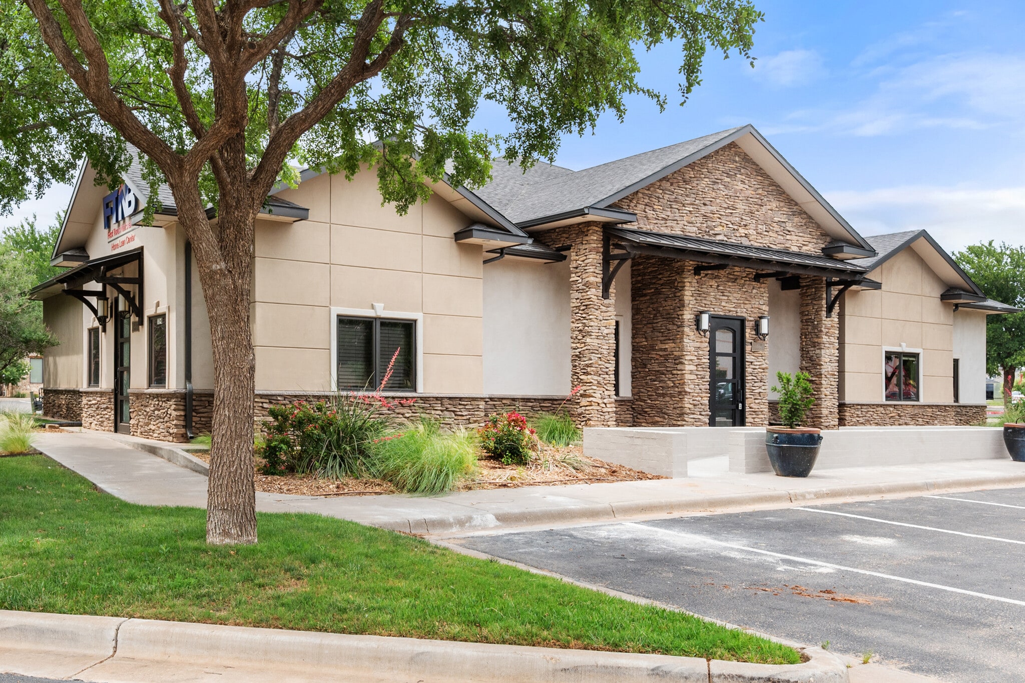 6102 82nd St, Lubbock, TX for Sale