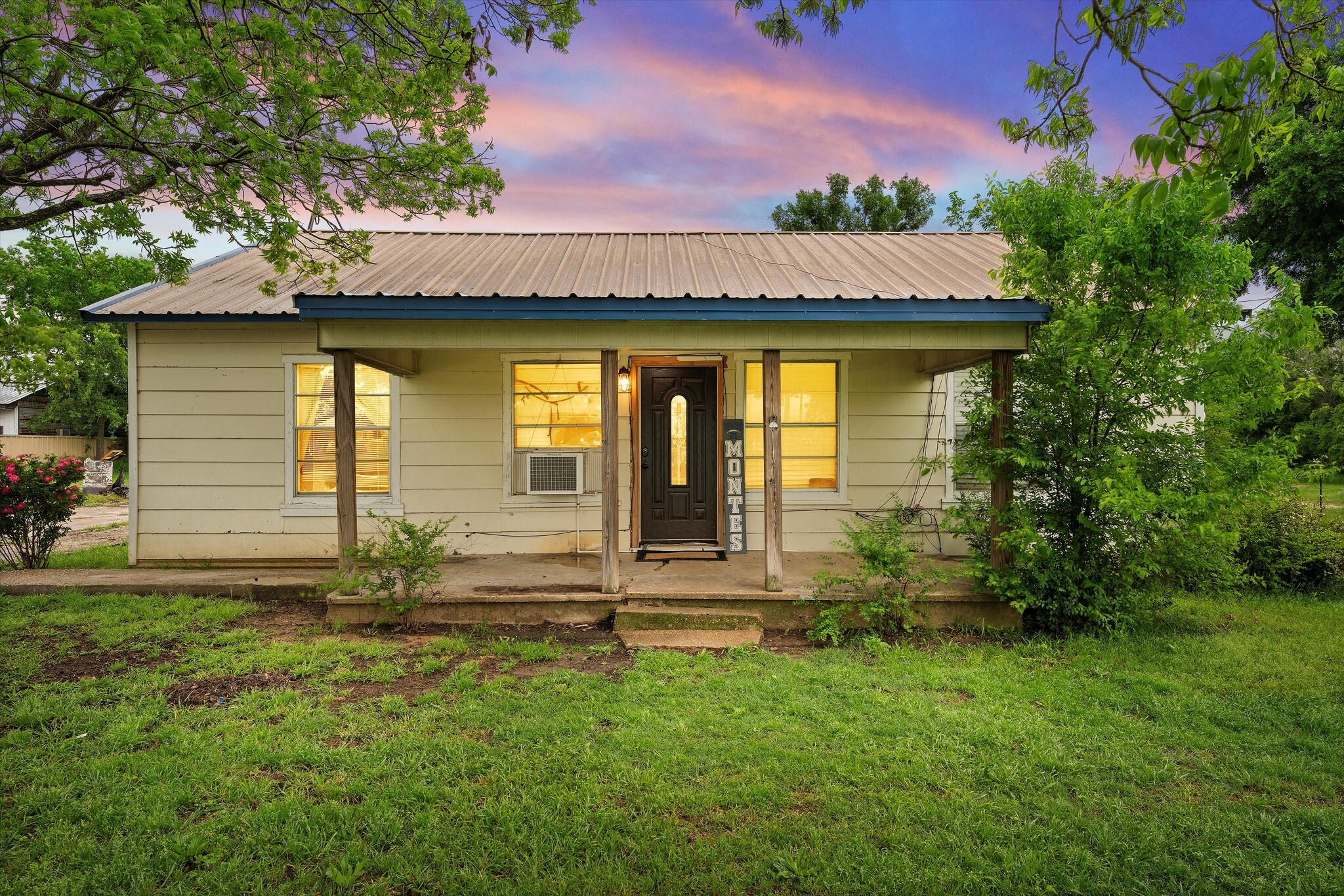 1020 E Jefferson Ave, Whitney, TX for Sale