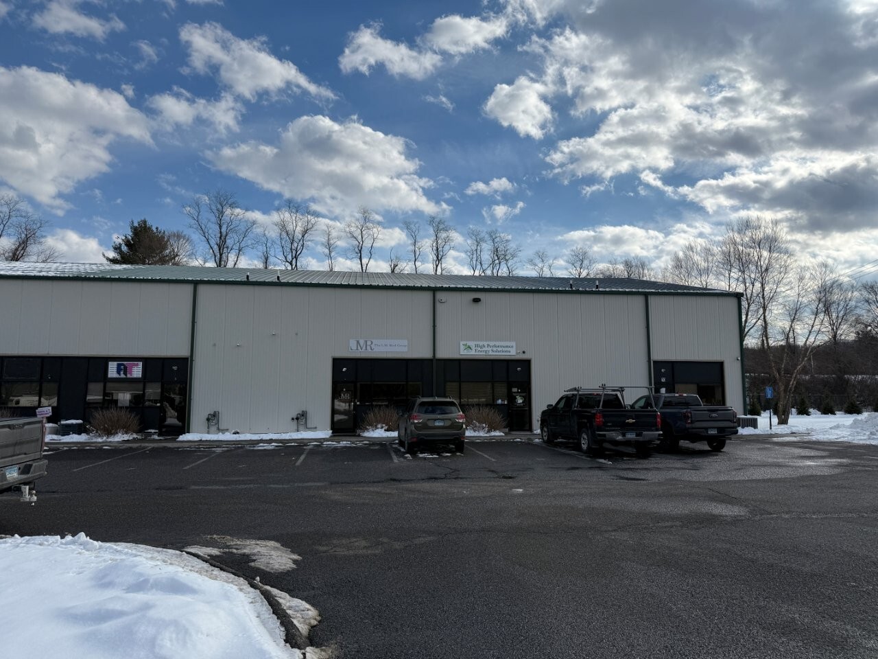 2 Sand Cut Rd, Brookfield, CT for Rent