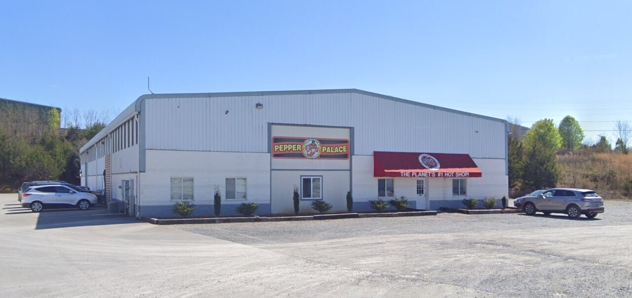 3275 Newport Hwy, Sevierville, TN for Sale